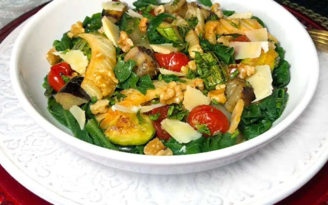 Salada, de legumes, assados;