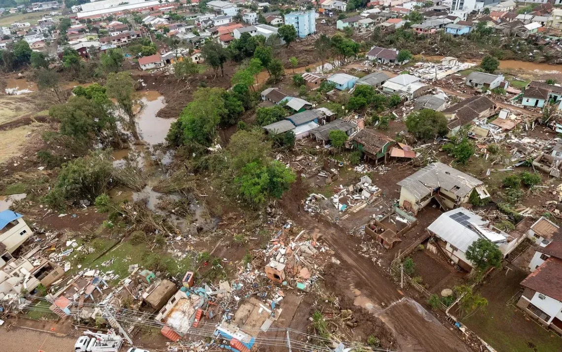 alagamentos, inundações;