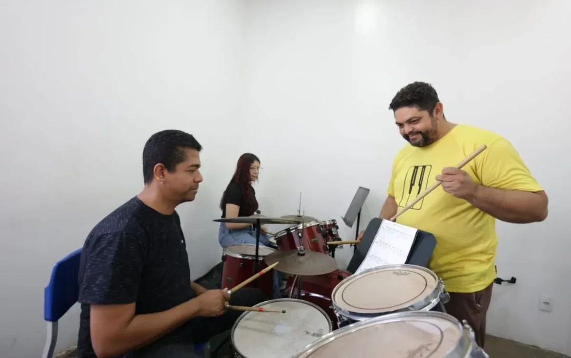 Escola de Música, cursos de música, educação musical;