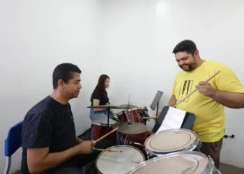 Escola de Música, cursos de música, educação musical;