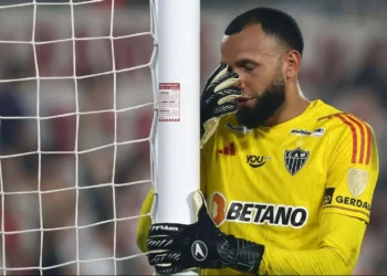 goleiro, arqueiro;