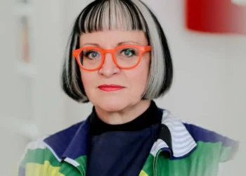 PHILIPPA PERRY: autora da nova obra "O Livro que Você Gostaria que Todas as Pessoas que Você Ama Lessem" (STB/Divulgação) - Todos os direitos: @ Veja Abril